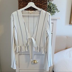 LA hearts tie front top🤍